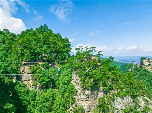 《峭壁悬峰扁带展技》